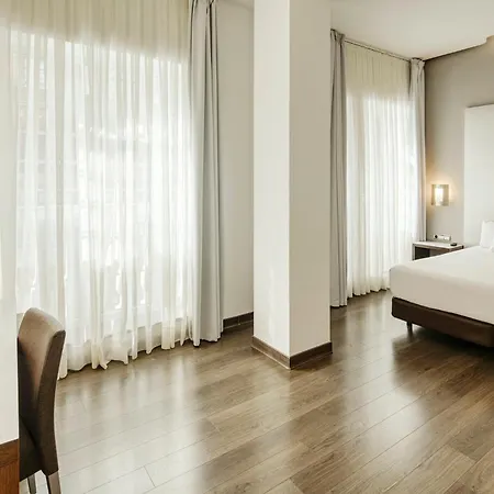 Sercotel Coliseo 4* בילבאו