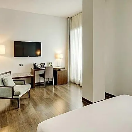 מלון Sercotel Coliseo
